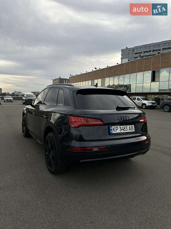 Позашляховик / Кросовер Audi Q5 2017 в Києві