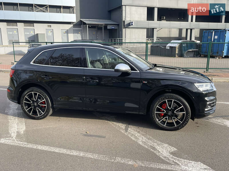Позашляховик / Кросовер Audi Q5 2018 в Києві фото 16 Позашляховик / Кросовер Audi Q5 2018 в Києві