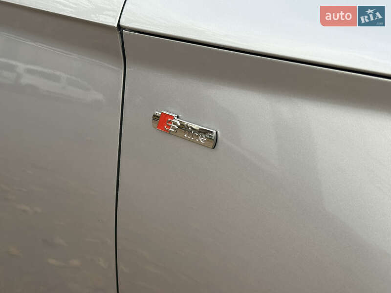 Внедорожник / Кроссовер Audi Q5 2022 в Киеве