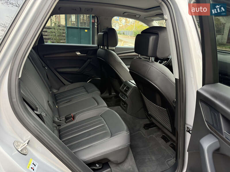 Внедорожник / Кроссовер Audi Q5 2022 в Киеве