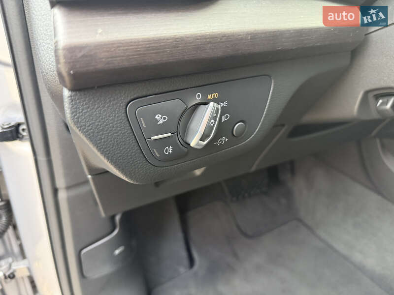 Внедорожник / Кроссовер Audi Q5 2022 в Киеве