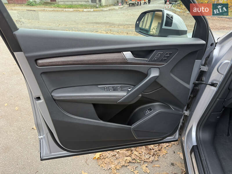 Внедорожник / Кроссовер Audi Q5 2022 в Киеве