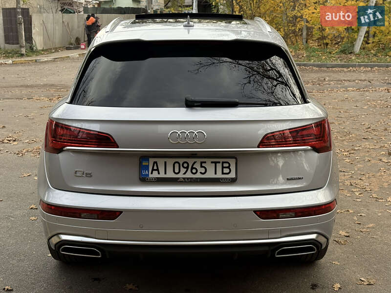 Внедорожник / Кроссовер Audi Q5 2022 в Киеве