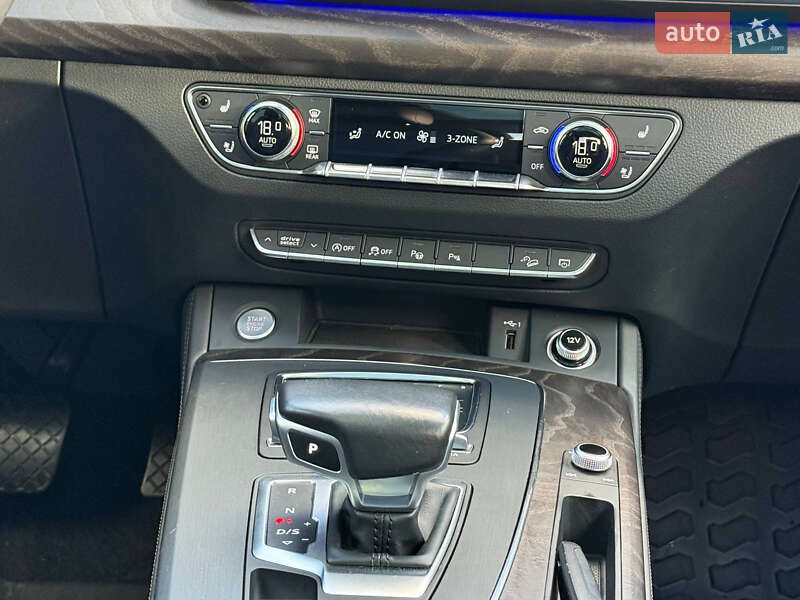 Позашляховик / Кросовер Audi Q5 2018 в Стрию