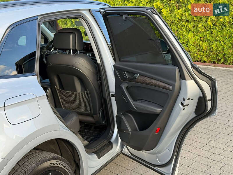 Позашляховик / Кросовер Audi Q5 2018 в Стрию