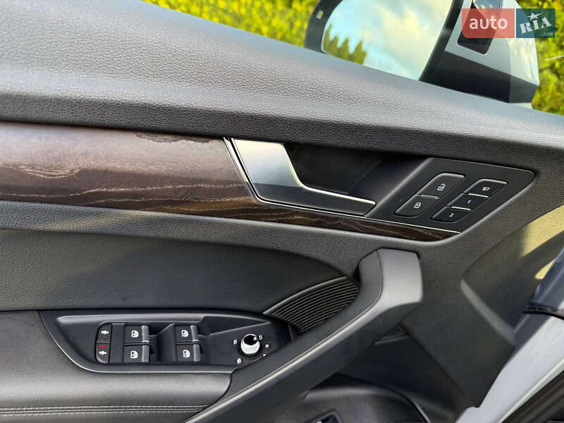 Позашляховик / Кросовер Audi Q5 2018 в Стрию