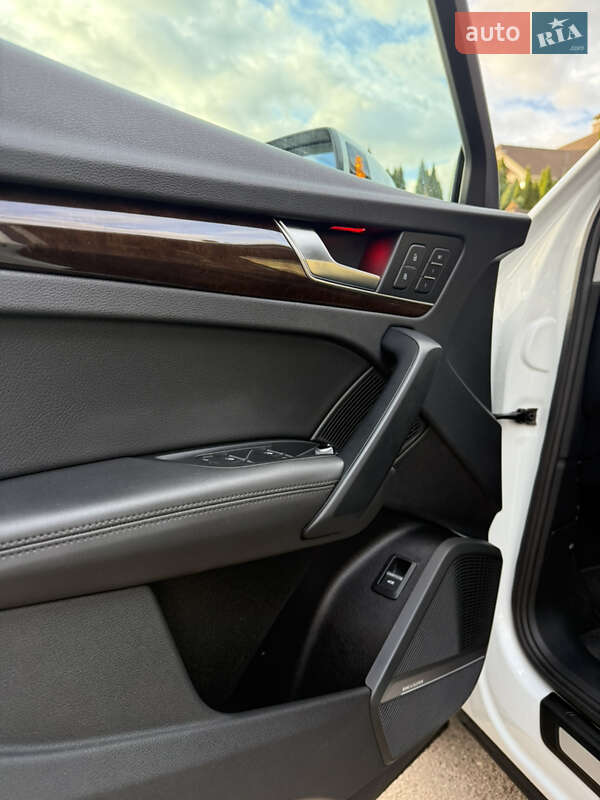 Позашляховик / Кросовер Audi Q5 2019 в Рівному