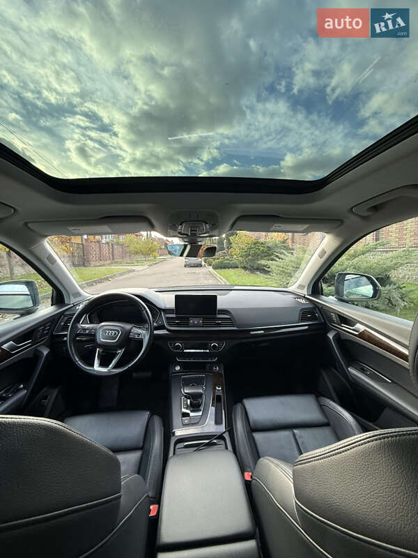 Позашляховик / Кросовер Audi Q5 2019 в Рівному