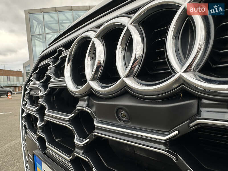 Позашляховик / Кросовер Audi Q5 2021 в Києві фото 15 Позашляховик / Кросовер Audi Q5 2021 в Києві