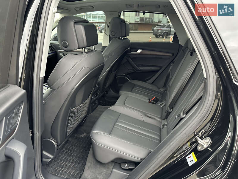 Позашляховик / Кросовер Audi Q5 2021 в Києві фото 27 Позашляховик / Кросовер Audi Q5 2021 в Києві