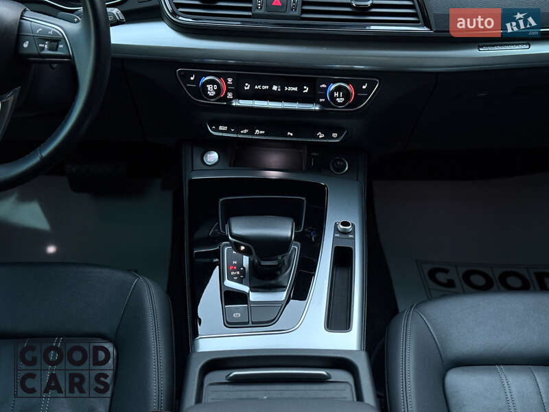 Позашляховик / Кросовер Audi Q5 2020 в Одесі