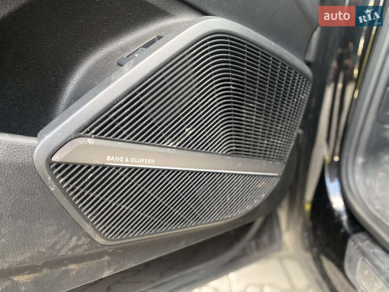 Позашляховик / Кросовер Audi Q5 2018 в Луцьку