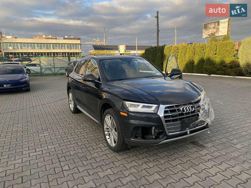Позашляховик / Кросовер Audi Q5 2018 в Луцьку