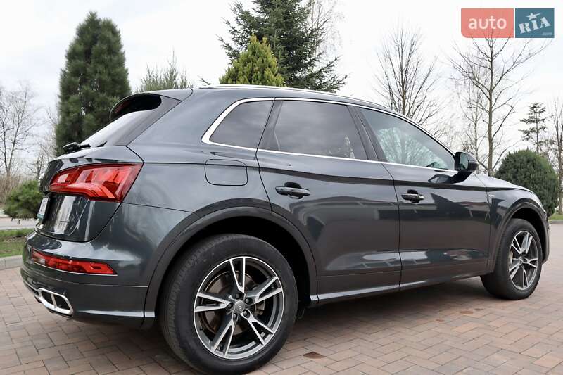 Внедорожник / Кроссовер Audi Q5 2019 в Ивано-Франковске