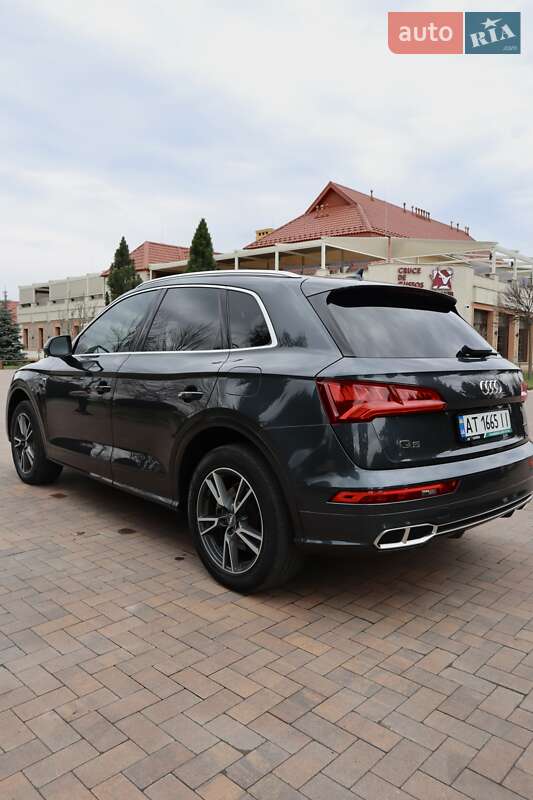 Внедорожник / Кроссовер Audi Q5 2019 в Ивано-Франковске