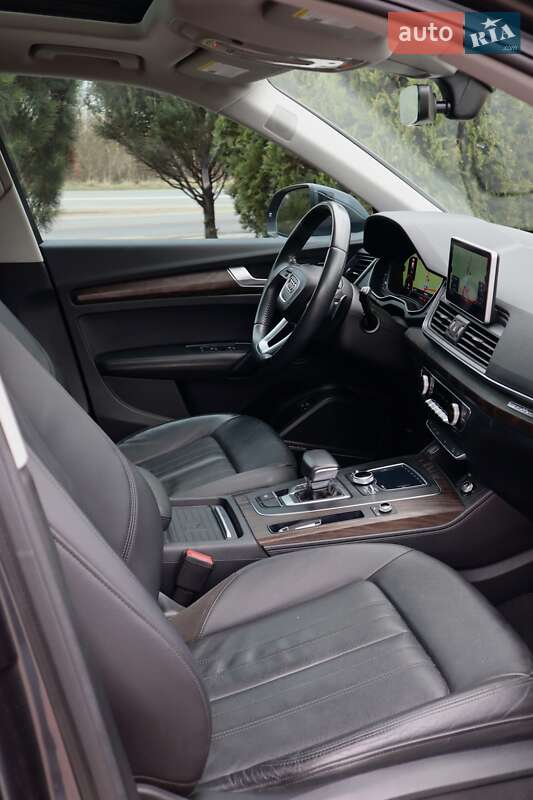 Внедорожник / Кроссовер Audi Q5 2019 в Ивано-Франковске