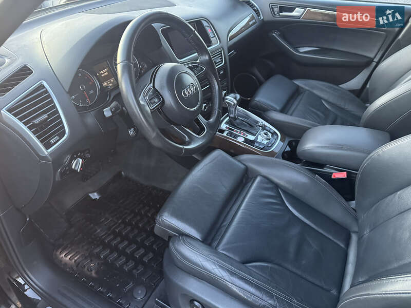 Позашляховик / Кросовер Audi Q5 2016 в Луцьку