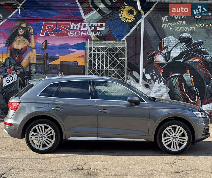 Позашляховик / Кросовер Audi Q5 2019 в Києві фото 12 Позашляховик / Кросовер Audi Q5 2019 в Києві