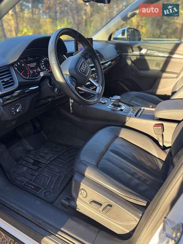 Позашляховик / Кросовер Audi Q5 2020 в Львові фото 13 Позашляховик / Кросовер Audi Q5 2020 в Львові