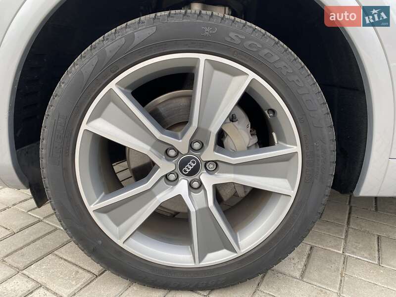 Позашляховик / Кросовер Audi Q5 2018 в Кременчуці