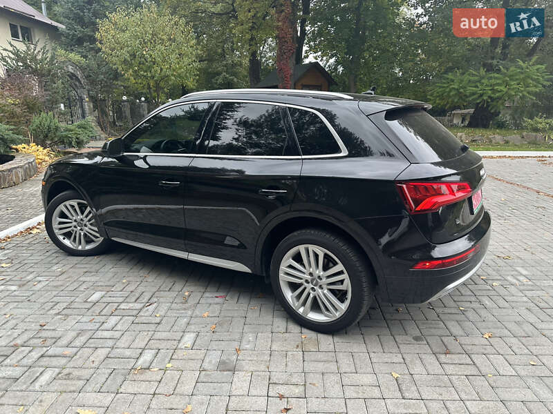 Позашляховик / Кросовер Audi Q5 2019 в Києві фото 14 Позашляховик / Кросовер Audi Q5 2019 в Києві