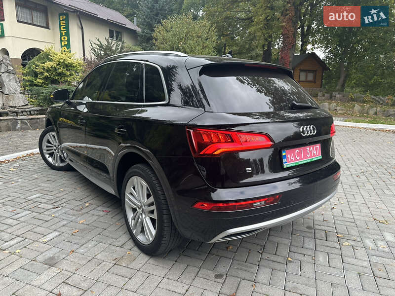 Позашляховик / Кросовер Audi Q5 2019 в Києві фото 15 Позашляховик / Кросовер Audi Q5 2019 в Києві