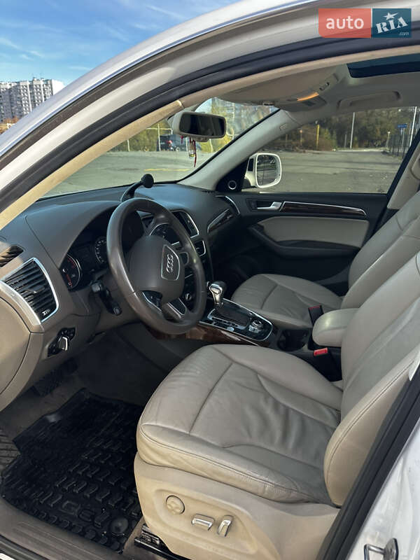 Позашляховик / Кросовер Audi Q5 2014 в Києві