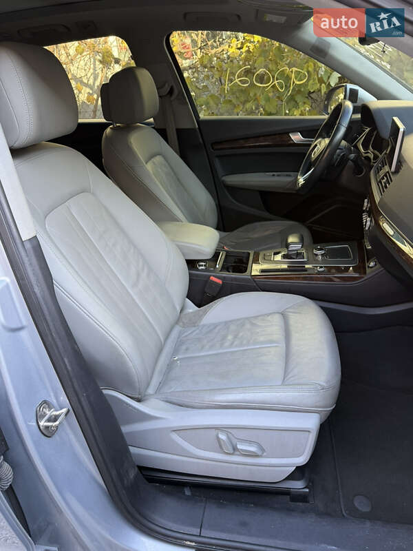 Позашляховик / Кросовер Audi Q5 2018 в Львові фото 19 Позашляховик / Кросовер Audi Q5 2018 в Львові