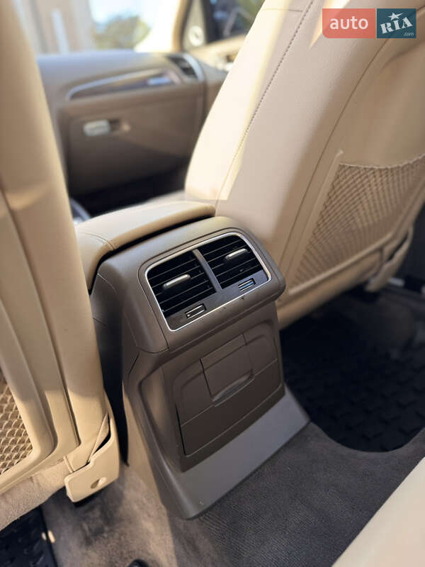 Внедорожник / Кроссовер Audi Q5 2016 в Киеве