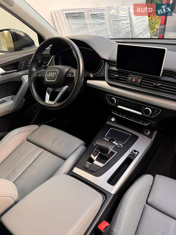 Позашляховик / Кросовер Audi Q5 2017 в Львові фото 12 Позашляховик / Кросовер Audi Q5 2017 в Львові
