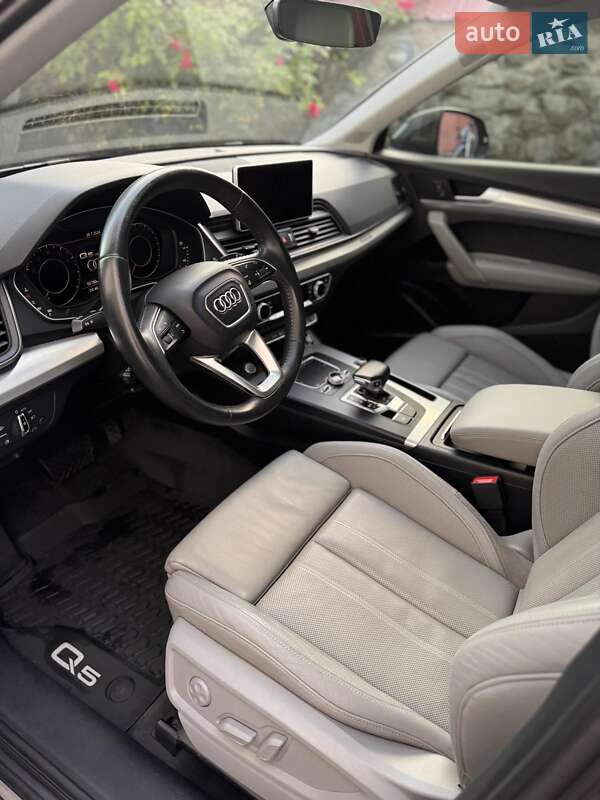 Позашляховик / Кросовер Audi Q5 2017 в Львові фото 17 Позашляховик / Кросовер Audi Q5 2017 в Львові