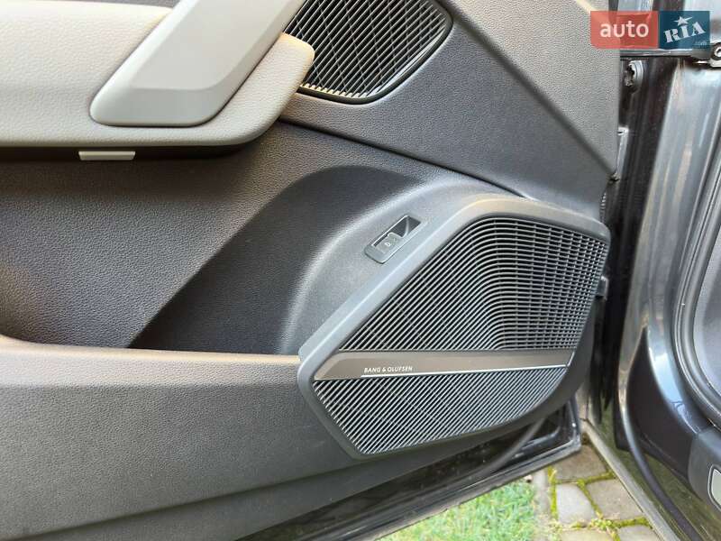 Позашляховик / Кросовер Audi Q5 2017 в Львові фото 24 Позашляховик / Кросовер Audi Q5 2017 в Львові