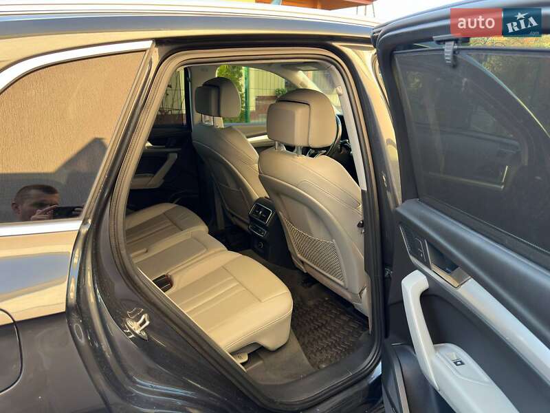 Позашляховик / Кросовер Audi Q5 2017 в Львові фото 30 Позашляховик / Кросовер Audi Q5 2017 в Львові