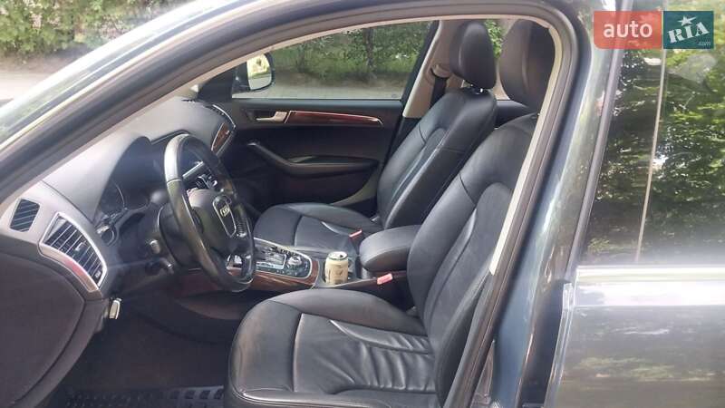 Внедорожник / Кроссовер Audi Q5 2010 в Львове