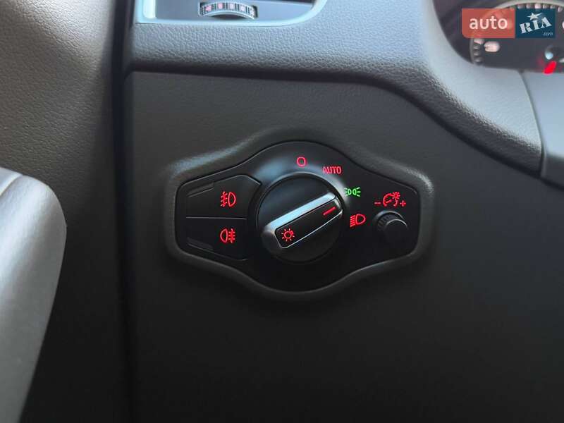 Внедорожник / Кроссовер Audi Q5 2016 в Киеве