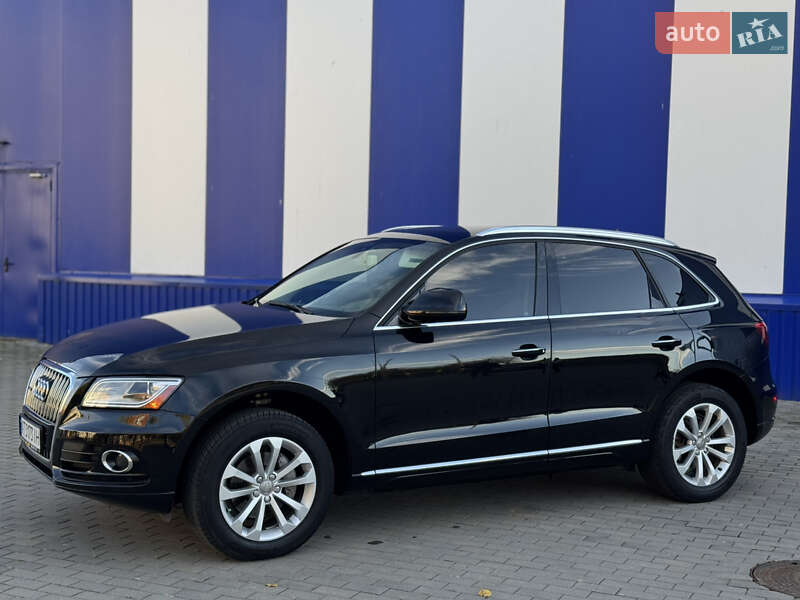Позашляховик / Кросовер Audi Q5 2015 в Калуші