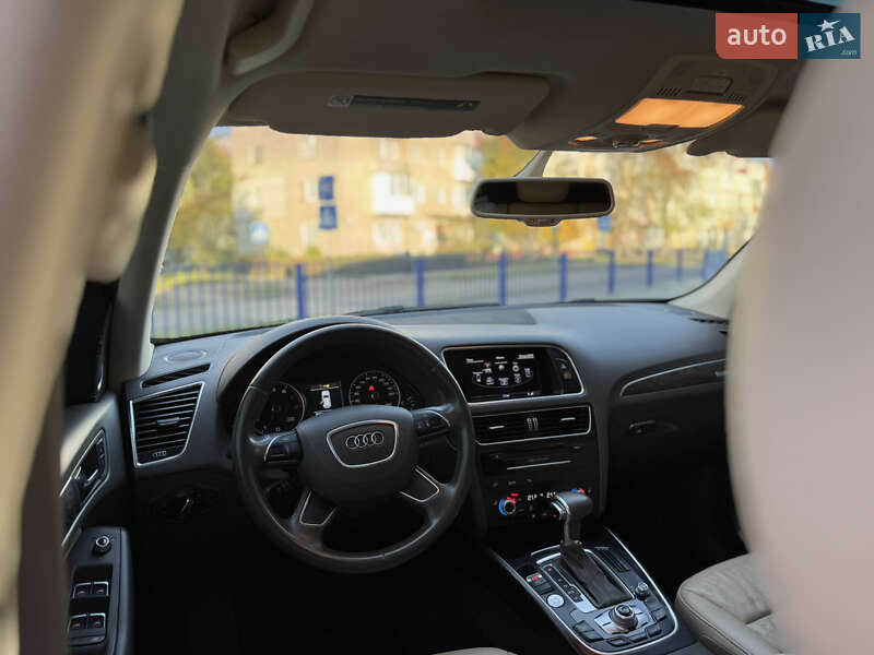 Позашляховик / Кросовер Audi Q5 2015 в Калуші
