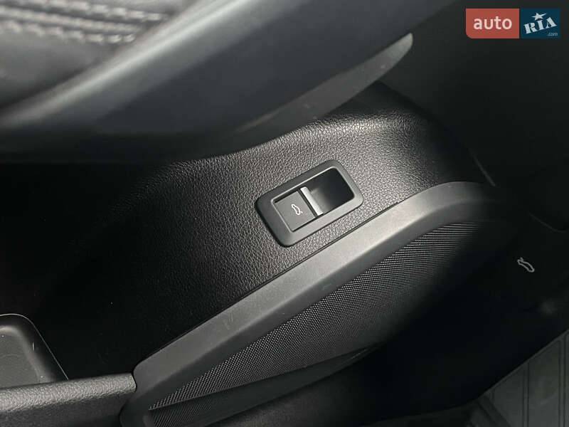 Внедорожник / Кроссовер Audi Q5 2019 в Львове фото 49 Внедорожник / Кроссовер Audi Q5 2019 в Львове
