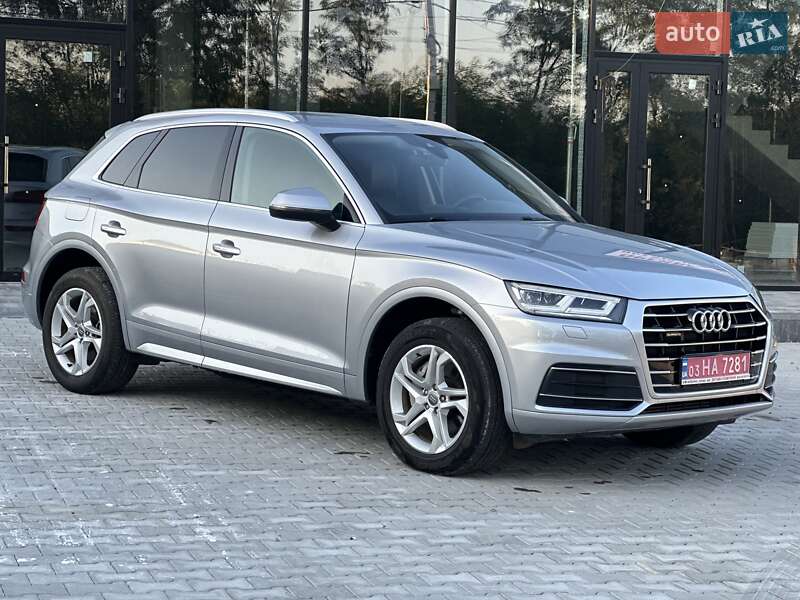 Внедорожник / Кроссовер Audi Q5 2019 в Киеве
