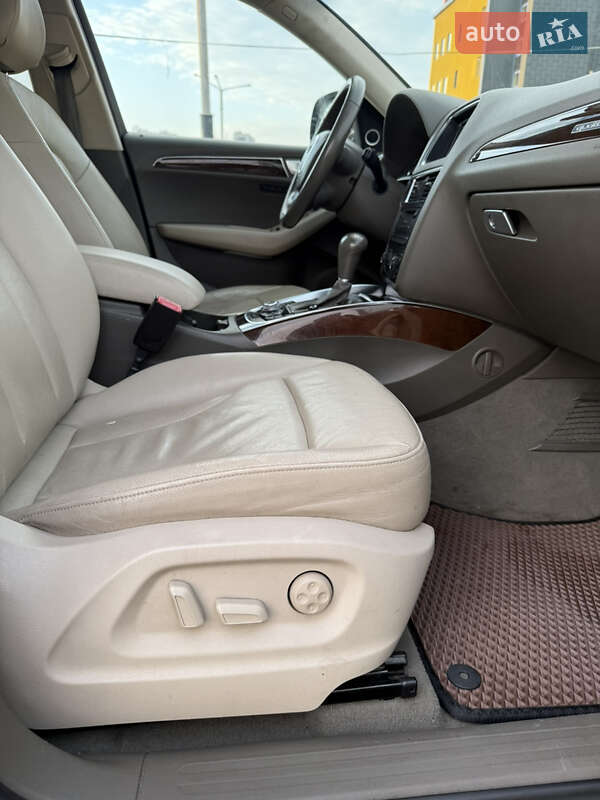Позашляховик / Кросовер Audi Q5 2011 в Києві