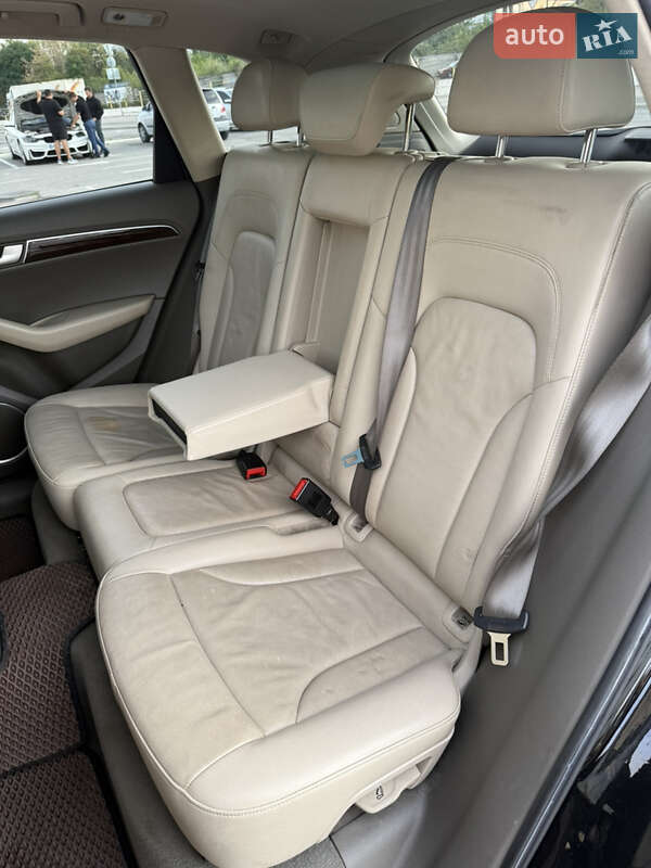 Позашляховик / Кросовер Audi Q5 2011 в Києві