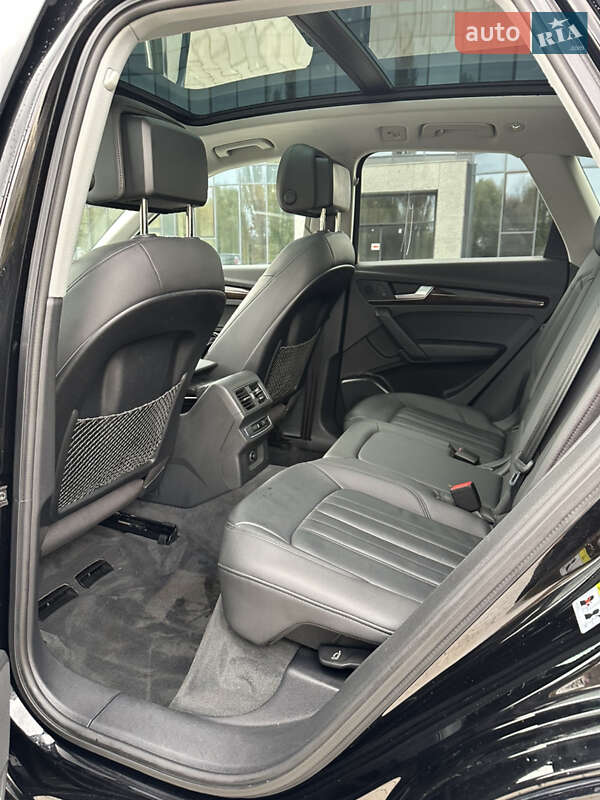 Позашляховик / Кросовер Audi Q5 2019 в Києві фото 13 Позашляховик / Кросовер Audi Q5 2019 в Києві