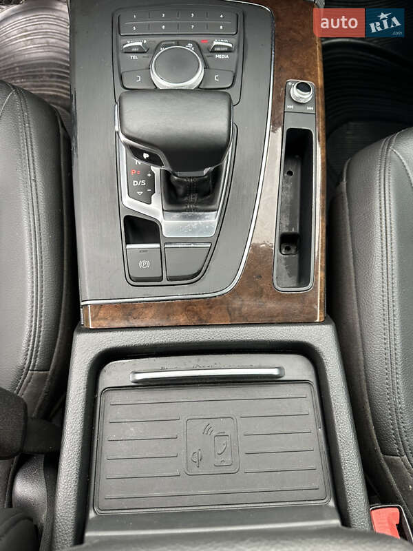 Позашляховик / Кросовер Audi Q5 2019 в Києві фото 21 Позашляховик / Кросовер Audi Q5 2019 в Києві