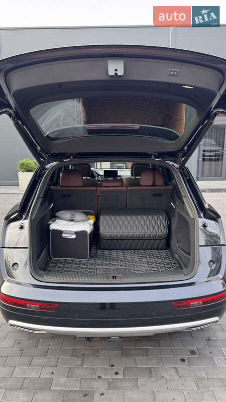 Позашляховик / Кросовер Audi Q5 2017 в Києві фото 22 Позашляховик / Кросовер Audi Q5 2017 в Києві