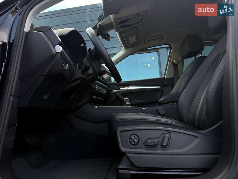 Внедорожник / Кроссовер Audi Q5 2023 в Ровно