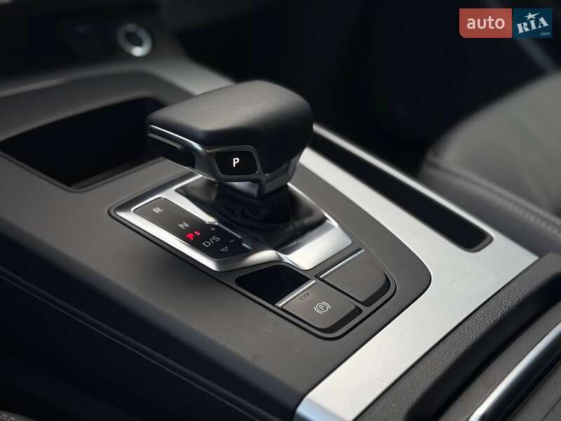 Внедорожник / Кроссовер Audi Q5 2023 в Ровно