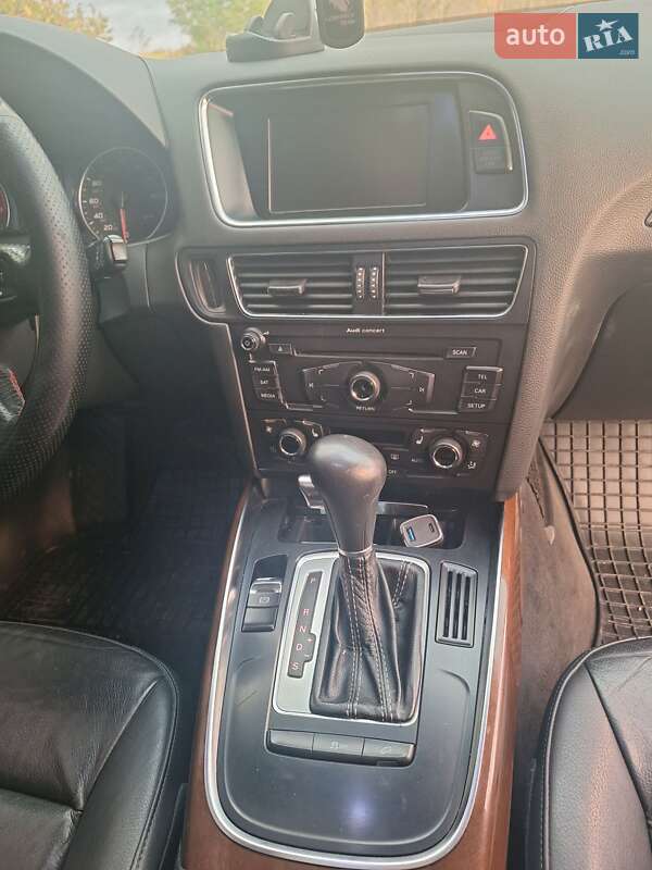 Позашляховик / Кросовер Audi Q5 2010 в Кропивницькому фото 3 Позашляховик / Кросовер Audi Q5 2010 в Кропивницькому
