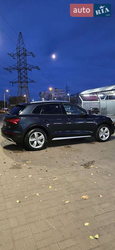 Позашляховик / Кросовер Audi Q5 2018 в Дніпрі фото 47 Позашляховик / Кросовер Audi Q5 2018 в Дніпрі