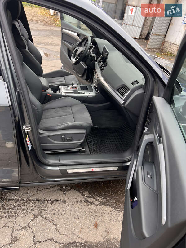 Внедорожник / Кроссовер Audi Q5 2023 в Харькове