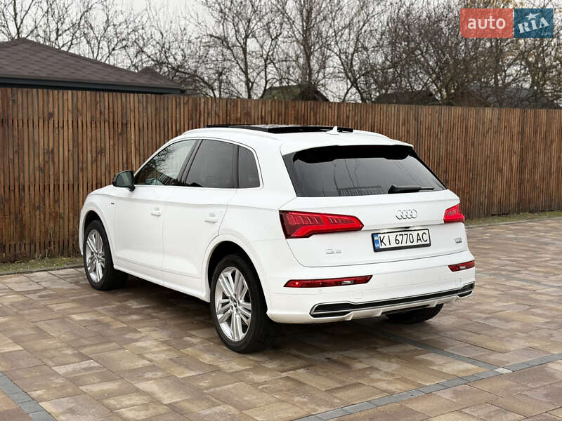 Внедорожник / Кроссовер Audi Q5 2017 в Киеве